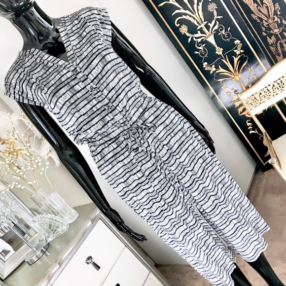 Jumpsuit XS - Picture 7 of 7